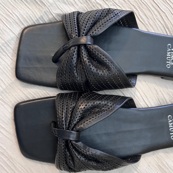 Vince Camuto Black Quilted Bow Sandals - size 8 (no box) - Picture 4 of 9